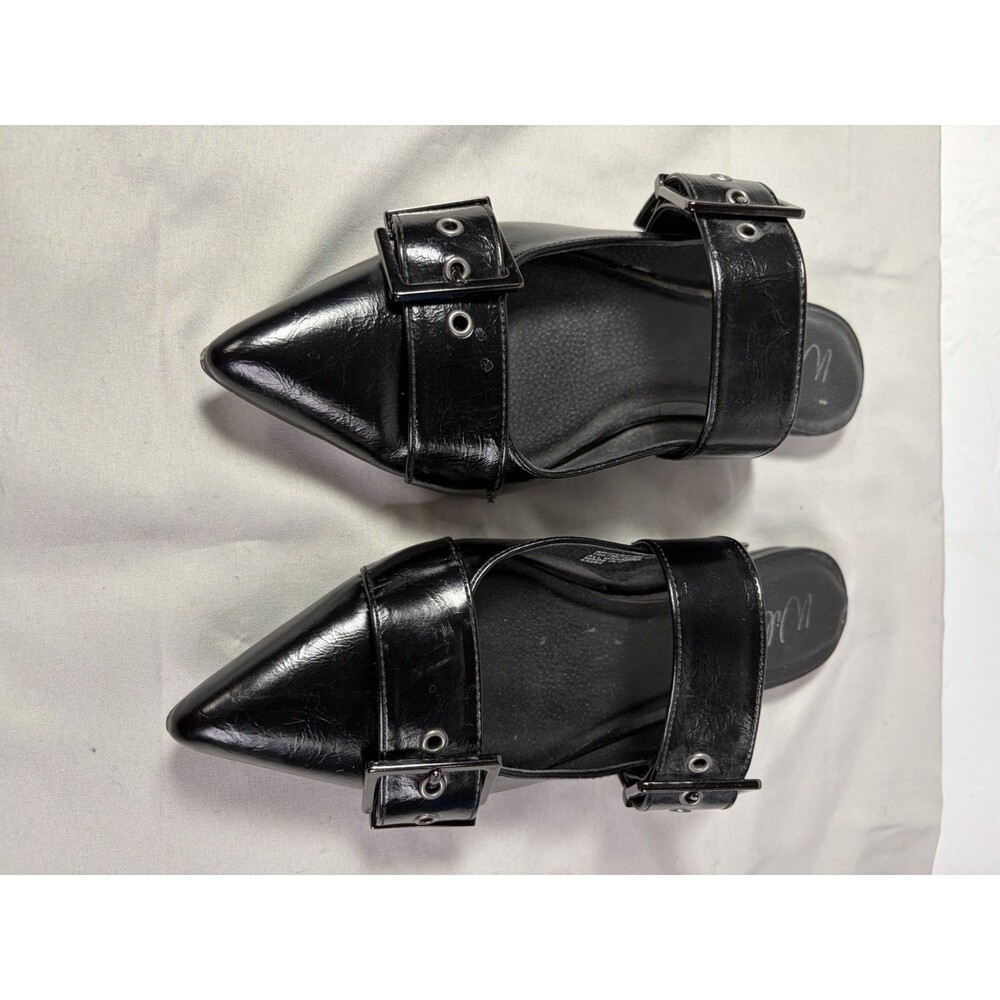 Wild Pair Womens 8 Black Flats